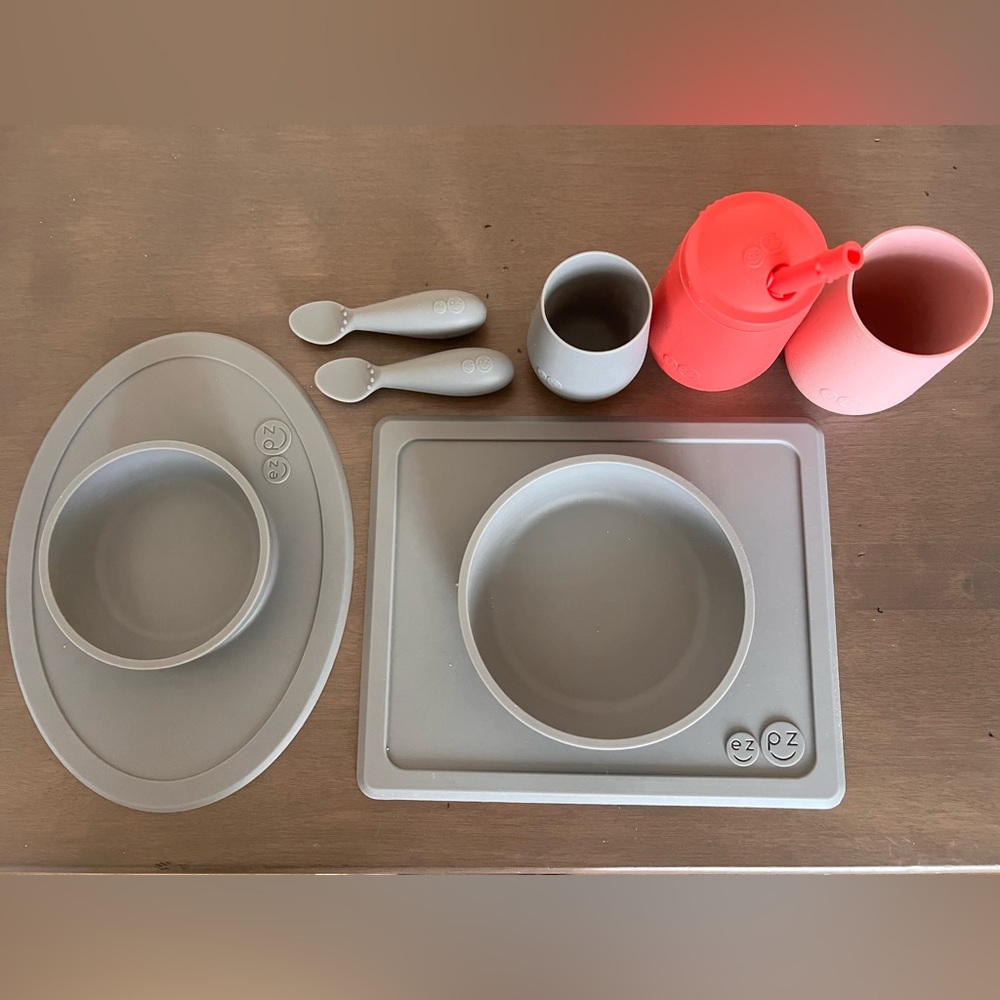 Ezpz baby feeding set